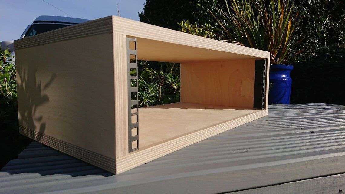 19 Inch Rack Cabinets (birch plywood) 1 3U 19 Inch Rack Cabinet in Birch Plywood